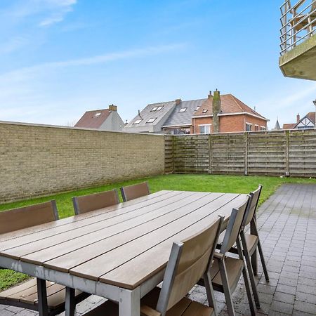 Luxury Apartment With Garden Close To The Beach Остенде Экстерьер фото