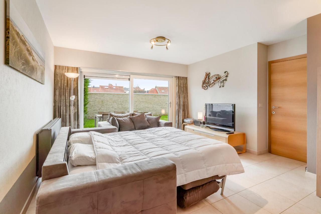 Luxury Apartment With Garden Close To The Beach Остенде Экстерьер фото